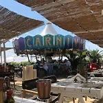 Theo Summerland Seaview Mamaia