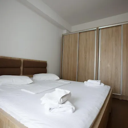 Theo Summerland Seaview * Mamaia